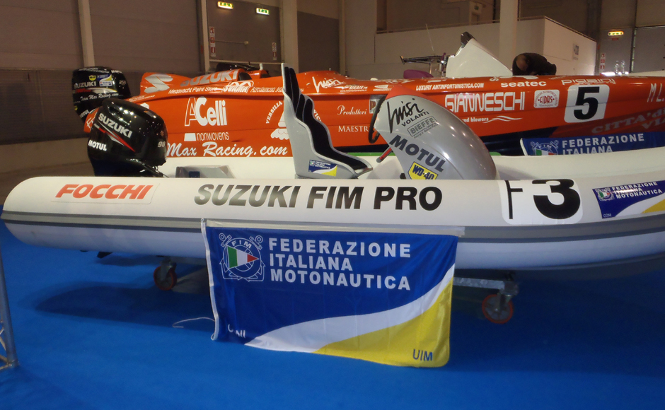BoatMag - Focchi 535 Corse con Suzuki 90 cv per Campionato FIM PRO 1