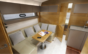 BAVARIA SPORT 400_Teak Saloon