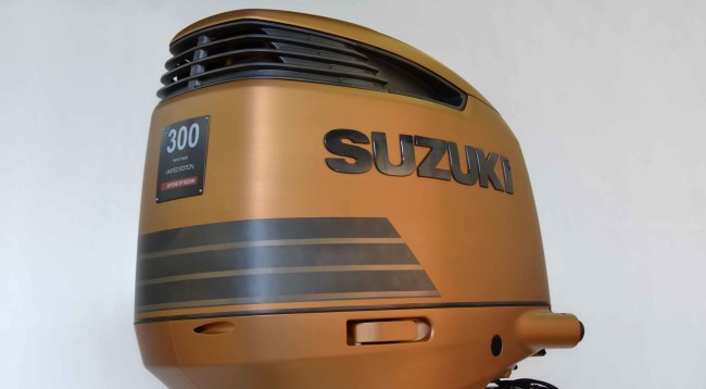 Suzuki-DF300AP_Fuoriserie