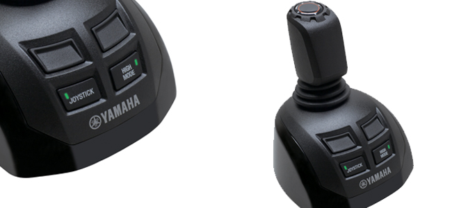 Il joystick è realta’ anche per i fuoribordo. Noi abbiamo provato quello di Yamaha