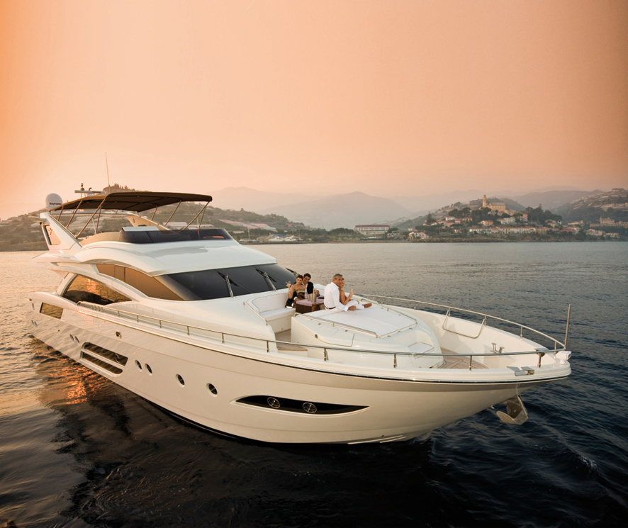 Le preziose offerte charter di Floating Life