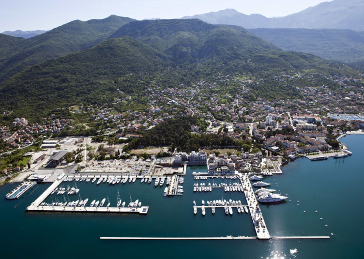 boatmag_charter_inspiration_venezia_porto-montenegro