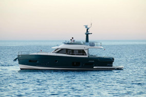 azimut magellano 53