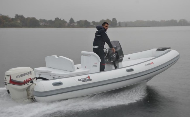  MV 550 GT - Evinrude 90 HO