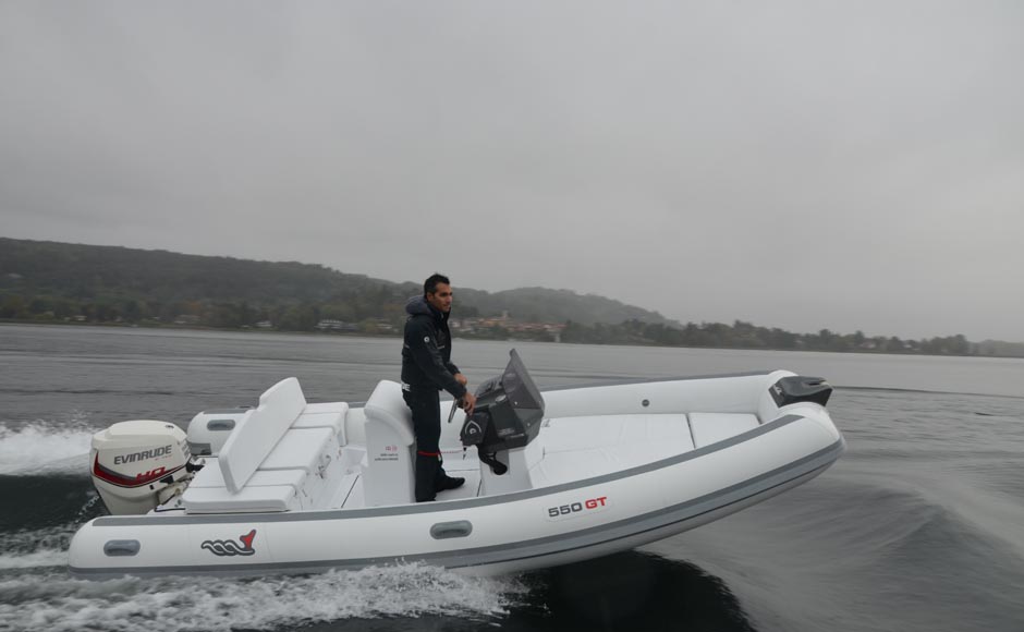 MV 550 GT - Evinrude 90 HO, binomio tutto sprint e classe