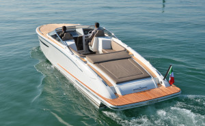 YC Yacht Aquilia