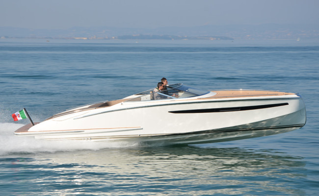 YC Yacht Aquilia