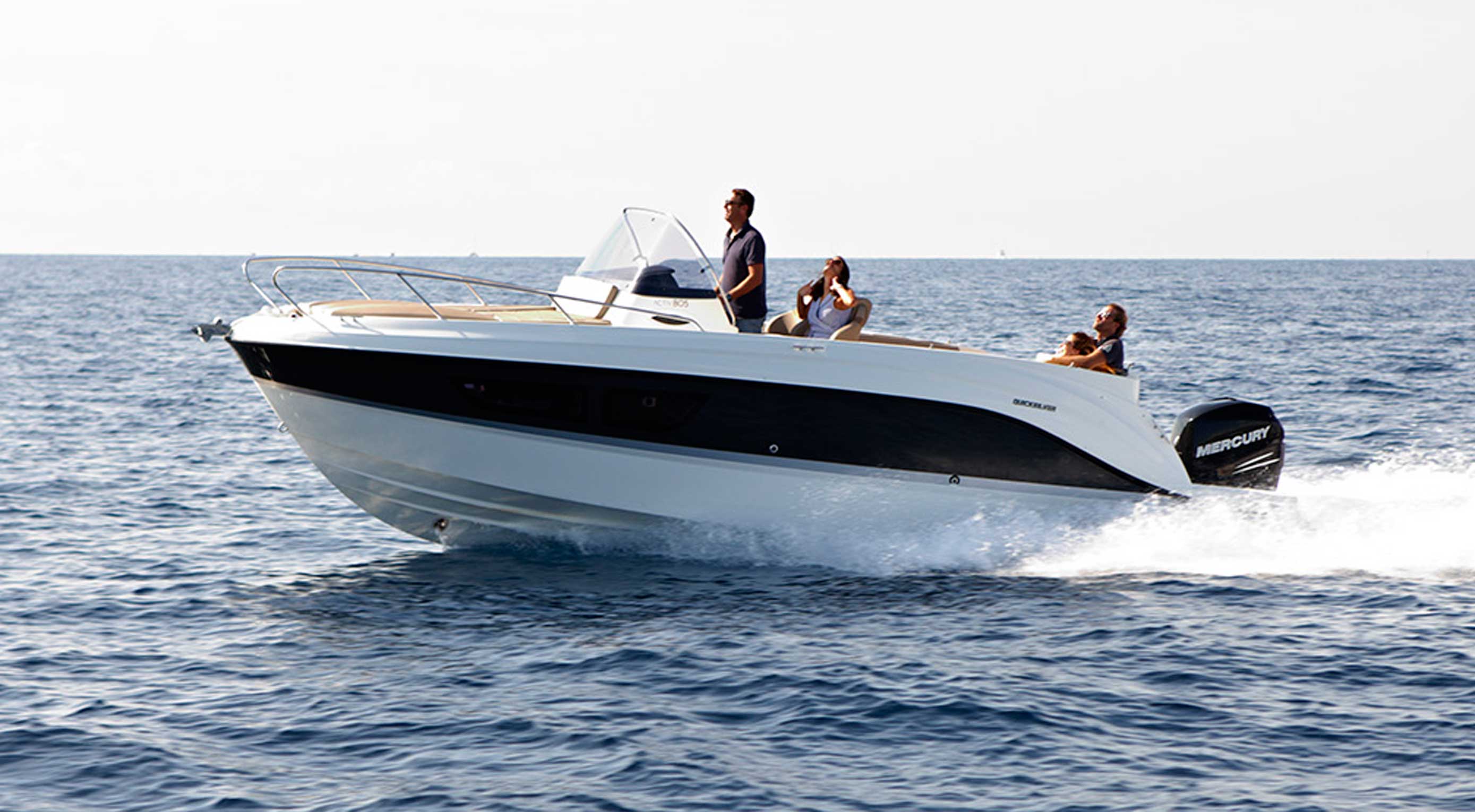 Doppia nomination per il Quicksilver Activ 805 Sundeck