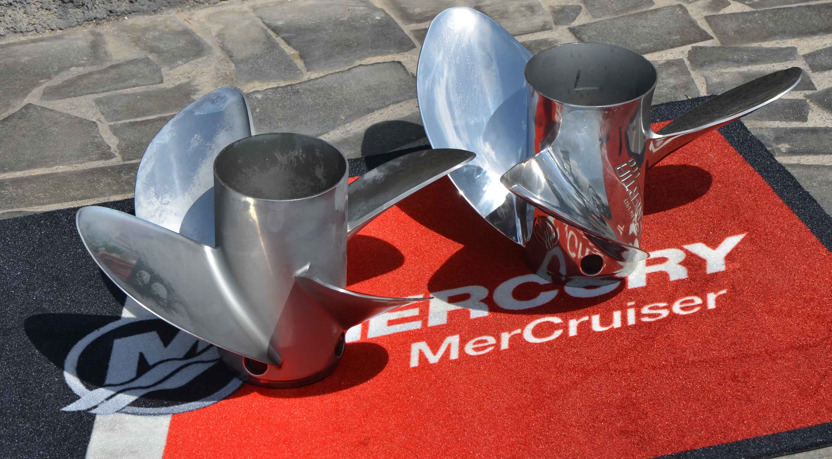 Mercury Enertia Eco e Black Fin Elegance 9: questione di eliche