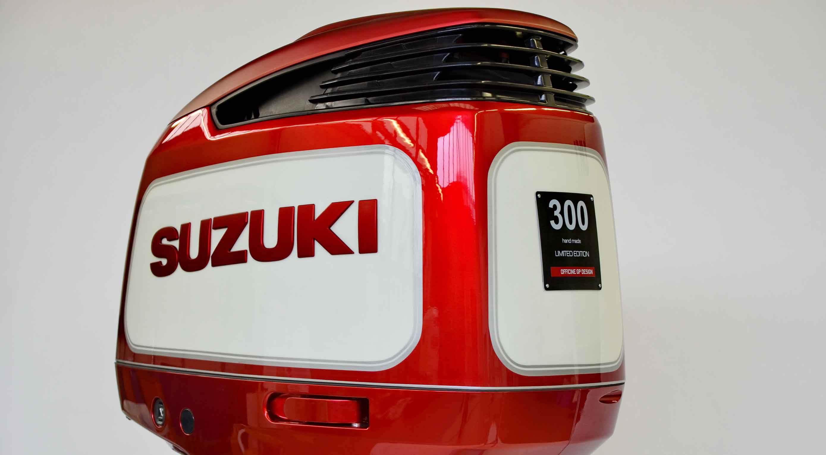Suzuki DF300AP “fuoriserie” per stupire