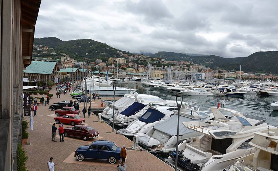 Il 26 aprile a Marina di Varazze le barche incontrano le auto d’epoca