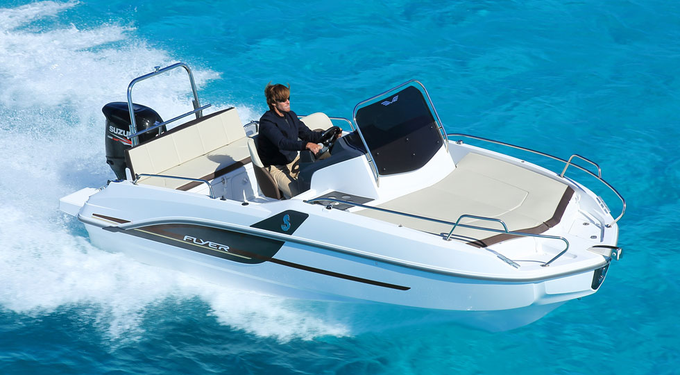 Beneteau Flyer 5 SunDeck, piccolo a chi?