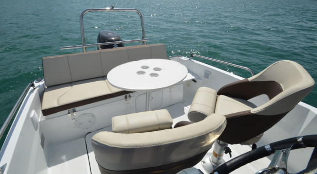 Beneteau-Flyer-5-Sundeck_3