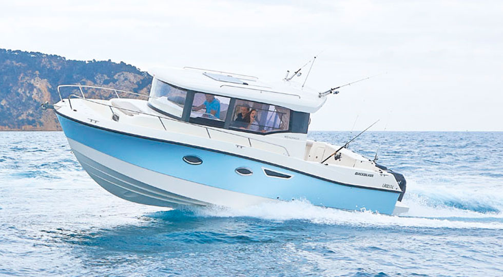 Quicksilver-Captur-905-Pilothouse_3