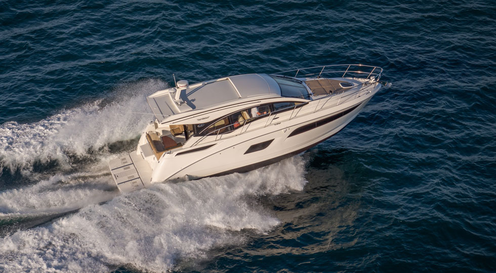 Anteprima 2016: Sea Ray 400 Sundancer