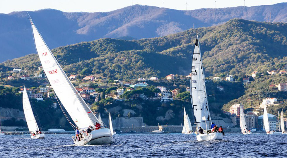 Uno sguardo alla vela per godersi il bello di Marina di Varazze