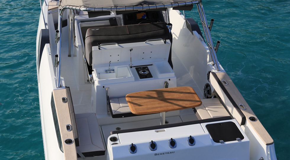 Beneteau-Flyer-8.8