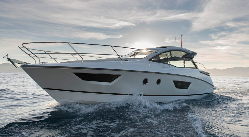 Beneteau-Gran-Turismo-40