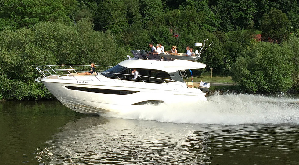 Bavaria R40, una nuova generazione di motoryacht