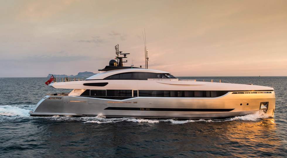 Anteprima 2017: Columbus Yachts 40M Sport Hybrid