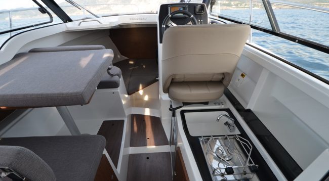 beneteau-antares-7_10