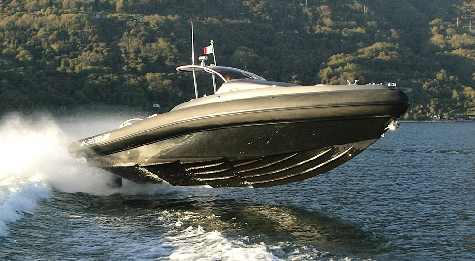 Albatro 32, che sprint con i MerCruiser 6.2L V8!