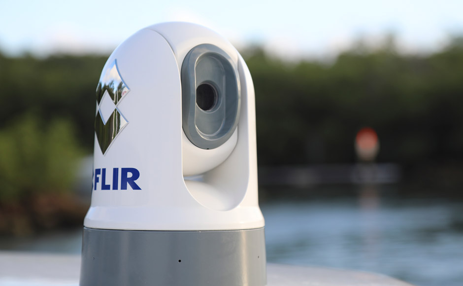 Navigazione notturna più sicura con le nuove termocamere compatte FLIR M100/M200
