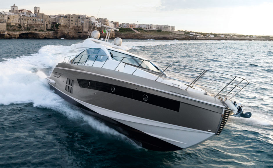 Azimut S6, 36 nodi tra sport e charme