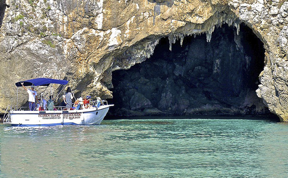 Charter Nautico Sperlonga, tutto il bello delle isole Pontine... e non solo