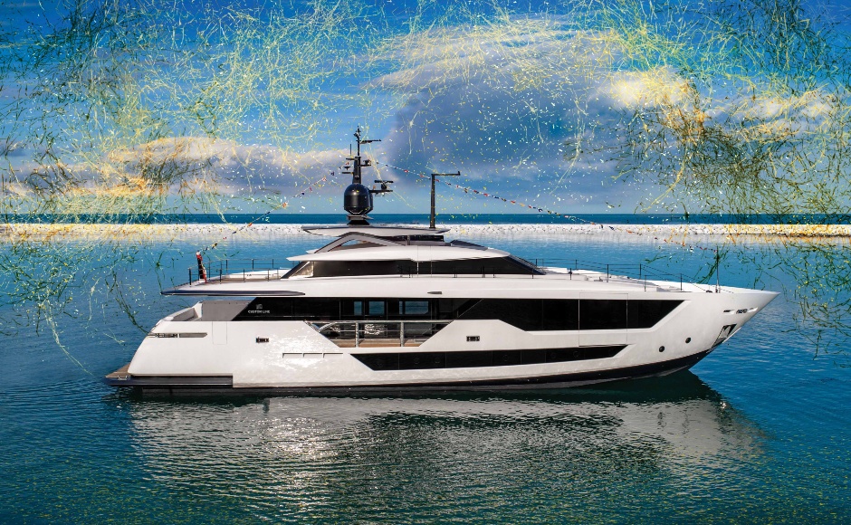 Ferretti vara il Custom Line 106, rigore e minimalismo