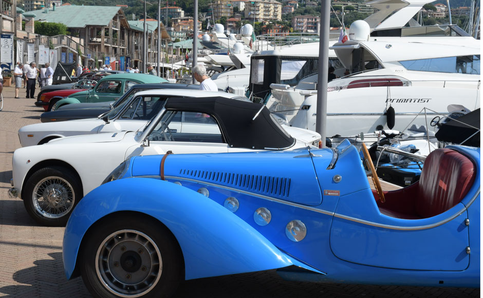 La primavera a Marina di Varazze è piena di eventi: dalle auto d’epoca alle regate