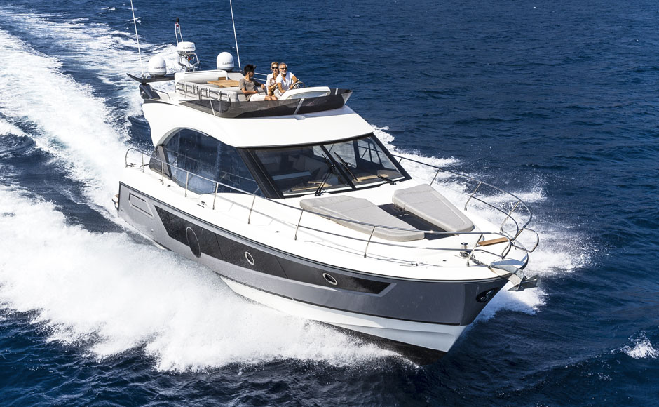 Con il Monte Carlo 52 Beneteau inaugura una nuova generazione di motoryacht - la nuova gallery