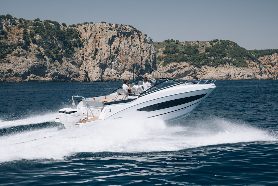 Beneteau Flyer 10, il day cruiser per crociere "extra large"