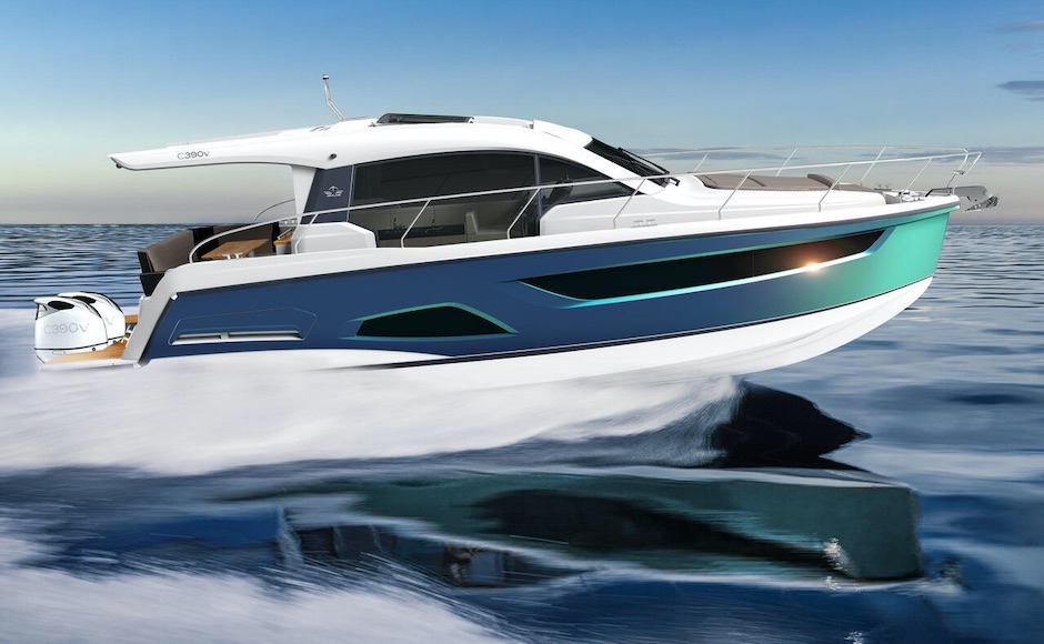 Sealine C390v, è in arrivo l'ammiraglia della serie  fuoribordo