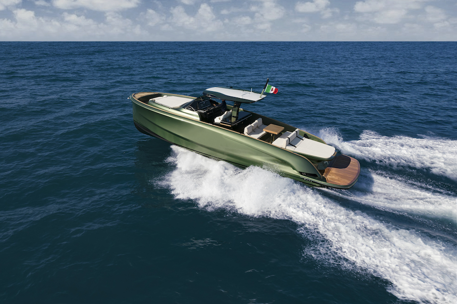 Solaris Power 44 Open: voglia di open? La lobster diventa un elegante e performante motoscafo mediterraneo