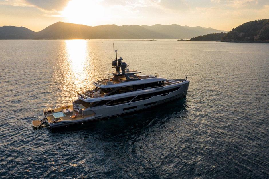 Un sogno di barca arriva a sorpresa al Nautico di Genova, è il Benetti Oasis 40M