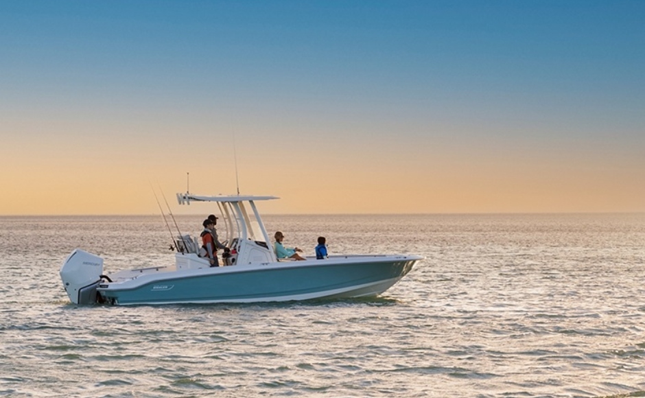 Boston Whaler Dauntless 220 e 250: per divertirsi in sicurezza