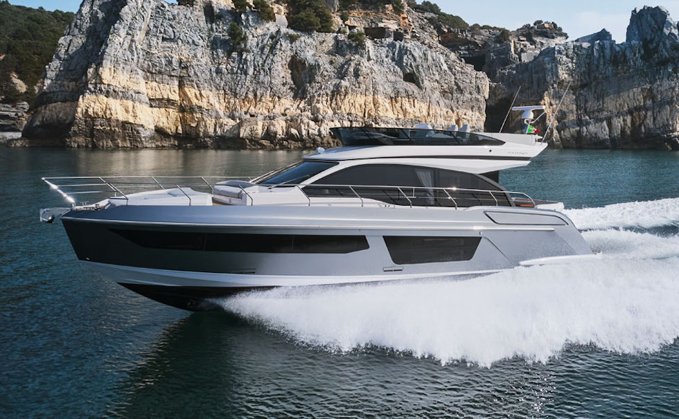 Azimut 53, il gusto delle lunghe crociere! Anche con il mare mosso trovato nel nostro test