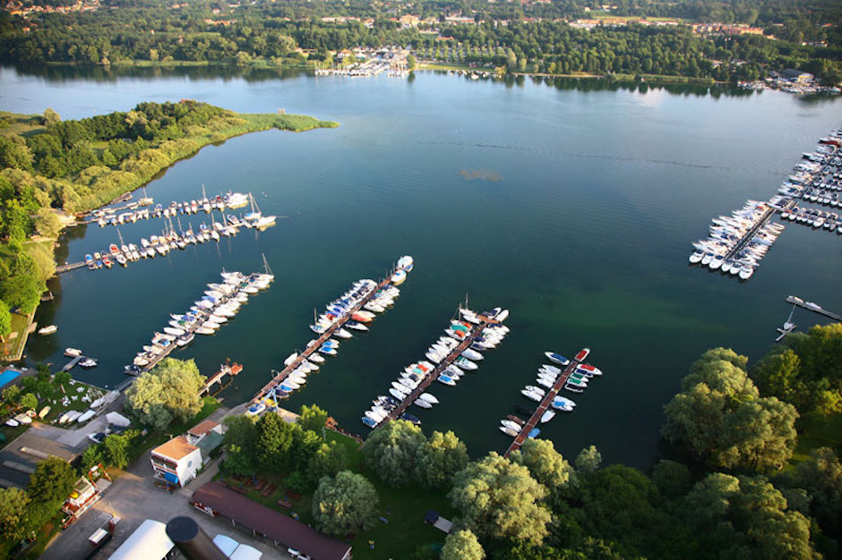 La navigazione sul lago Maggiore è per tutti, col noleggio al Centro Nautico Sant'Anna. E non solo