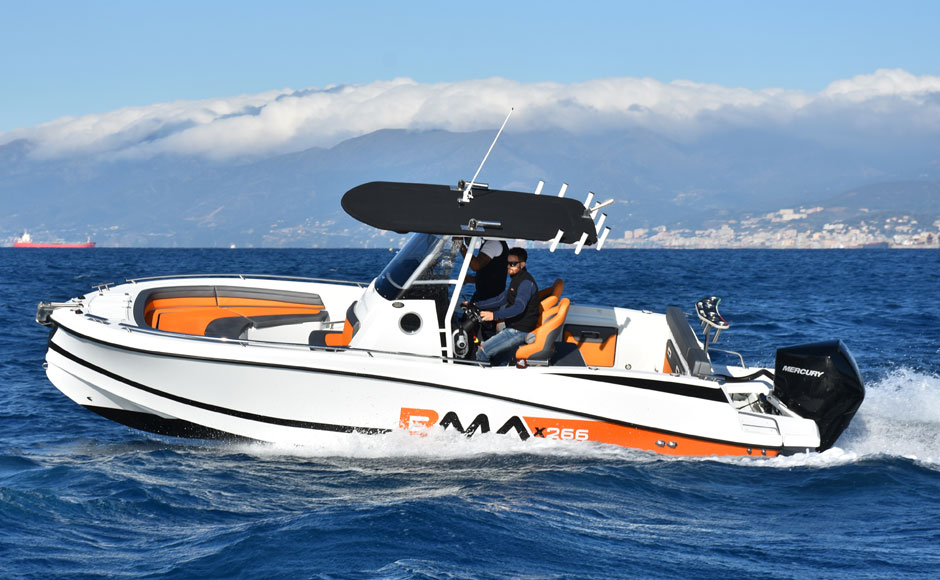 BMA X266 Fisherman, entusiasmante open, completato dal Mercury 300