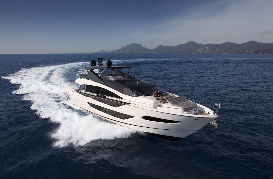 Sunseeker 88 Yacht.