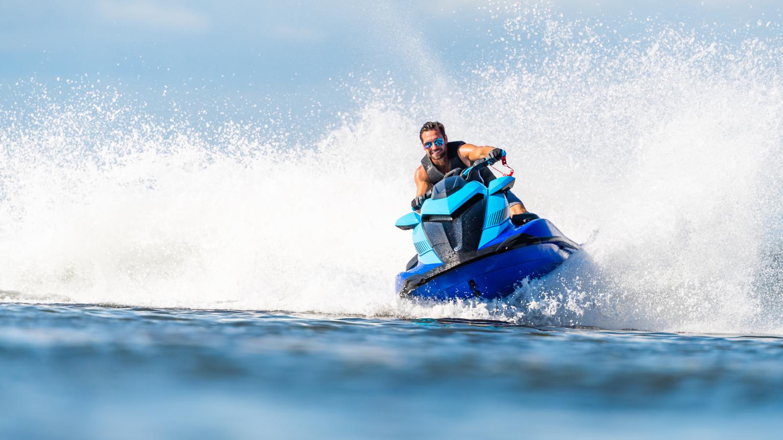 Moto d'acqua WaveRunner 2023 di Yamaha: modello GPR1800R HO.