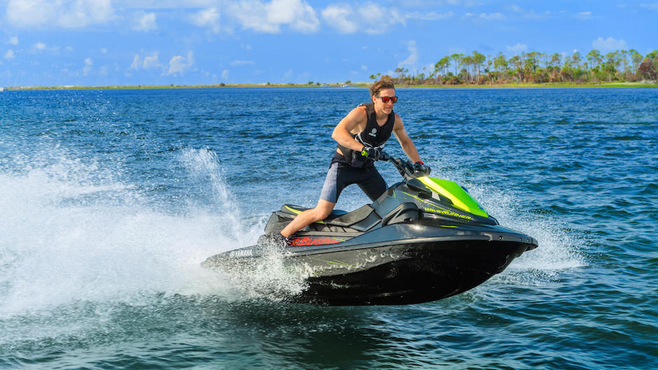 Moto d'acqua WaveRunner 2023 di Yamaha: modello JetBlaster.