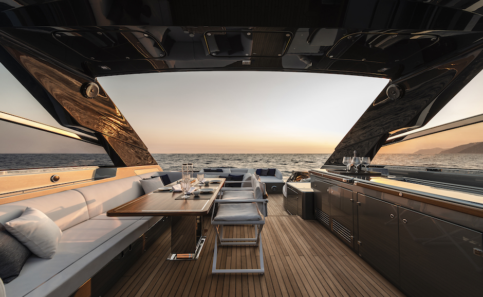Riva 76 Bahamas Super, vista sul pozzetto.