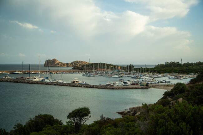 Scorcio del Marina di Teulada, uno dei porti del network di marina turistici del Gruppo Marinedi.