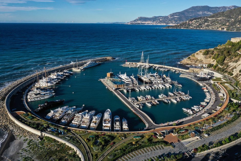 Porto di Cala del Forte a Ventimiglia, sede dell'evento Toys & Tenders 2023.