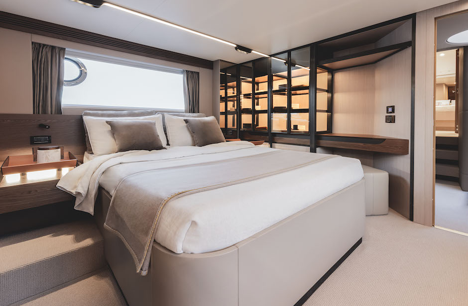 La cabina armatoriale del nuovo Azimut S7.