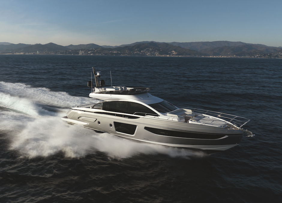 Nuovo Azimut S7 in navigazione.