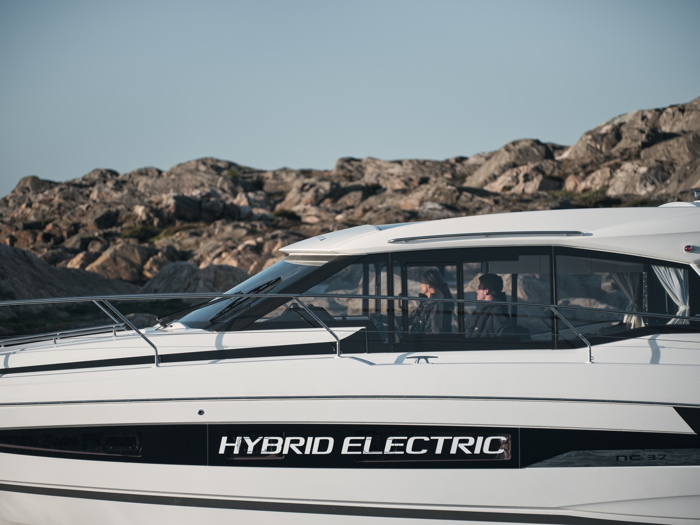 Anteprima mondiale: il nostro test sul nuovo sistema ibrido Volvo Penta Plug-in Parallel Hybrid, come funziona e come va
