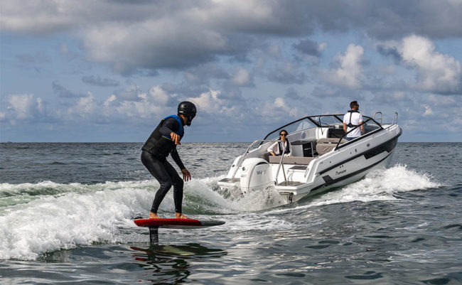 Yamarin 67 DC con un fuoribordo Yamaha 200 cv.